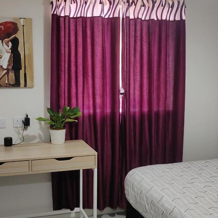 30 Aldiss Drive Hotel Kingston Bagpuze Bagian luar foto